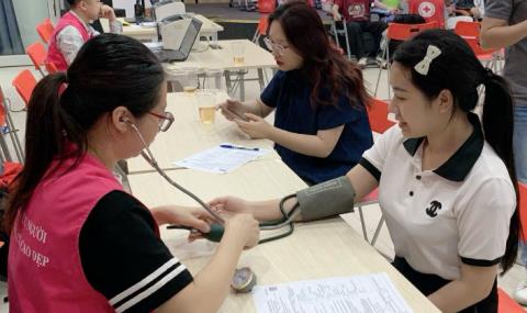 IT One Việt Nam đồng hành cùng Trường Cao đẳng FPT Thanh Hóa : Giọt Hồng Yêu Thương – Cho Đi Là Còn Mãi