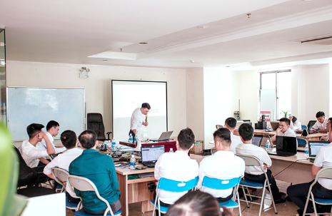 Câu chuyện về sự thiếu hụt trầm trọng nhân sự marketing online
