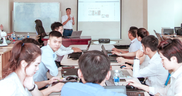Trung tâm đào tạo và cung ứng nguồn nhân lực marketing online